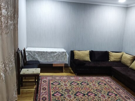 2 otaqlı həyət evi/bağ evi - Bakıxanov q. - 60 m²