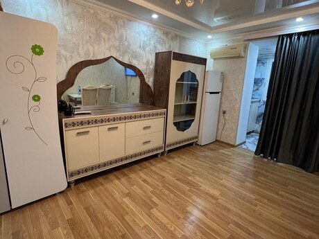 1 otaqlı köhnə tikili - Qara Qarayev m. - 25 m²