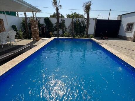 5 otaqlı həyət evi/bağ evi - Türkan q. - 280 m²
