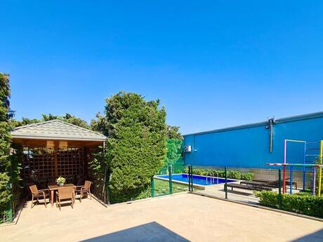 4 otaqlı həyət evi/bağ evi - Türkan q. - 180 m²