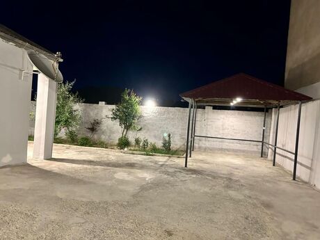 5 otaqlı həyət evi/bağ evi - Həzi Aslanov q. - 200 m²