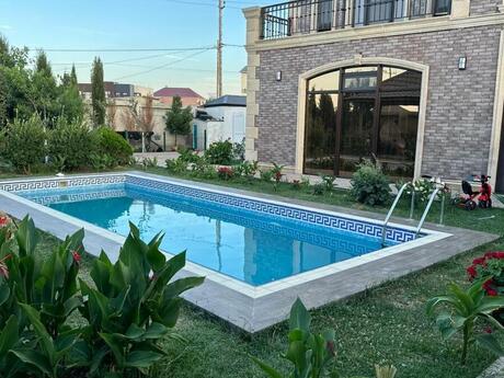 5 otaqlı həyət evi/bağ evi - Görədil q. - 250 m²