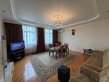 Elan №6074156 - Bakı, Memar Əcəmi m., 3 otaqlı, 125 m², 8/11 mərtəbə