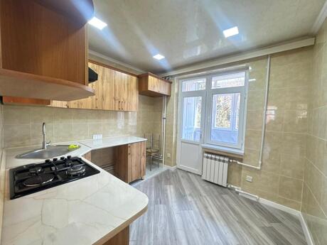 4 otaqlı köhnə tikili - Xalqlar Dostluğu m. - 105 m²