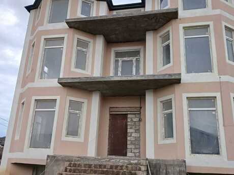 7 otaqlı həyət evi/bağ evi - Mərdəkan q. - 353 m²