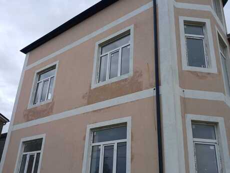 7 otaqlı həyət evi/bağ evi - Mərdəkan q. - 353 m²