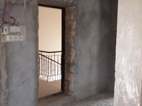 5 otaqlı yeni tikili - Bayıl q. - 216 m²