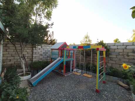 3 otaqlı həyət evi/bağ evi - Mərdəkan q. - 90 m²