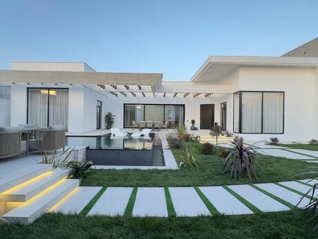 6 otaqlı həyət evi/bağ evi - Mərdəkan q. - 400 m²