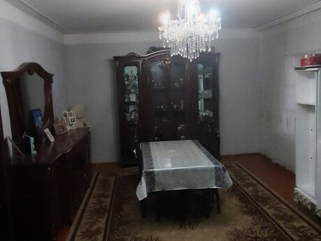 5 otaqlı köhnə tikili - Suraxanı q. - 100 m²