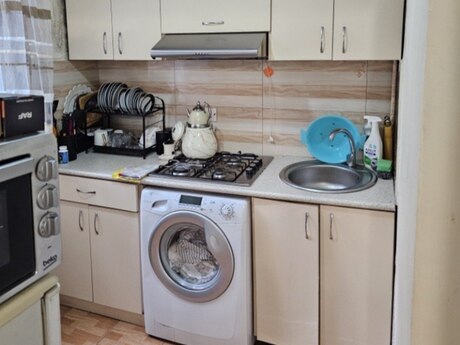 2 otaqlı köhnə tikili - Memar Əcəmi m. - 50 m²
