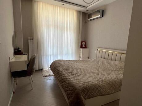 Elan №6074407 - Bakı, Qaraçuxur q., 2 otaqlı, 57 m², 3/4 mərtəbə
