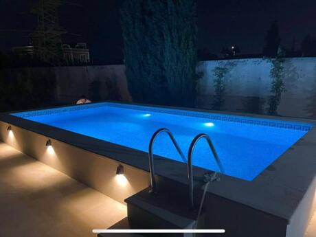 5 otaqlı həyət evi/bağ evi - Şüvəlan q. - 250 m²
