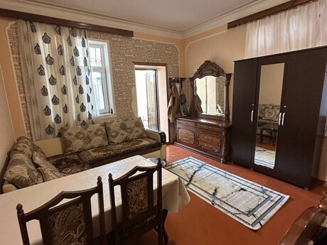 1 otaqlı köhnə tikili - Əhmədli m. - 35 m²