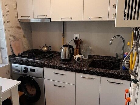 2 otaqlı köhnə tikili - Xalqlar Dostluğu m. - 55 m²