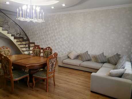 5 otaqlı həyət evi/bağ evi - Quba - 300 m²