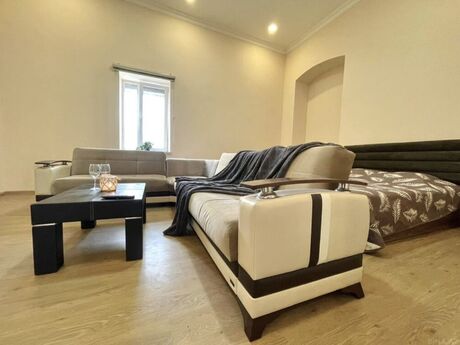 Elan №6074703 - Bakı, Sahil m., 1 otaqlı, 50 m², 4/4 mərtəbə