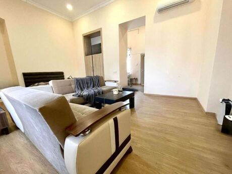 1 otaqlı köhnə tikili - Sahil m. - 50 m²