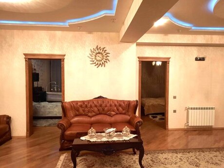 4 otaqlı yeni tikili - 9-cu mikrorayon q. - 180 m²
