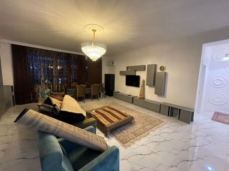 4 otaqlı yeni tikili - Şah İsmayıl Xətai m. - 150 m²