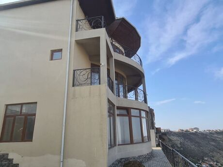 5 otaqlı həyət evi/bağ evi - Badamdar q. - 416 m²