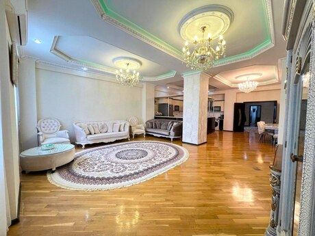 3-комн. новостройка - м. Низами - 180 м²
