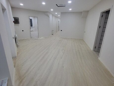 9 otaqlı ofis - İnşaatçılar m. - 476 m²