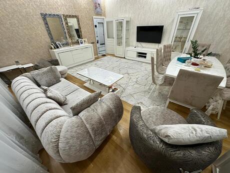 Elan №6074785 - Bakı, 8 Noyabr m., 3 otaqlı, 137 m², 13/17 mərtəbə