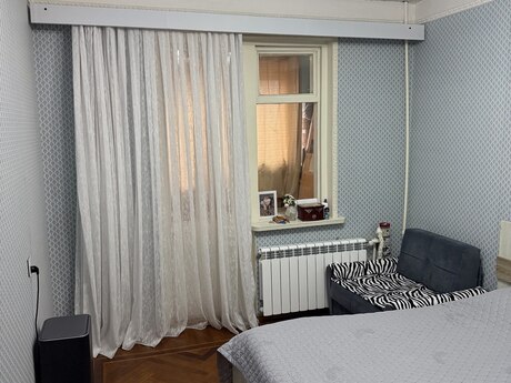4 otaqlı köhnə tikili - Xalqlar Dostluğu m. - 100 m²
