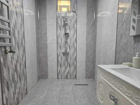 7 otaqlı həyət evi/bağ evi - Suraxanı r. - 450 m²