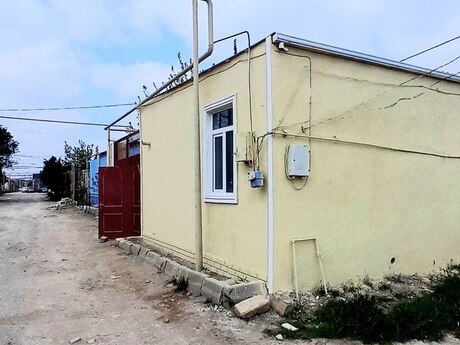 2 otaqlı həyət evi/bağ evi - Biləcəri q. - 40 m²