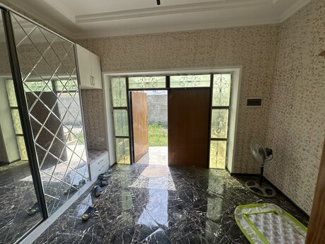8 otaqlı həyət evi/bağ evi - Hövsan q. - 300 m²