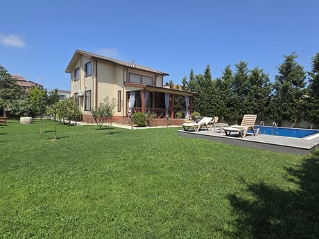 4 otaqlı həyət evi/bağ evi - Buzovna q. - 208 m²