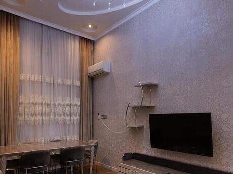 3 otaqlı köhnə tikili - Sahil m. - 80 m²
