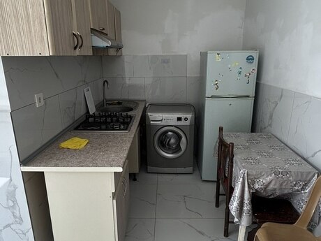 2 otaqlı həyət evi/bağ evi - Yeni Günəşli q. - 45 m²