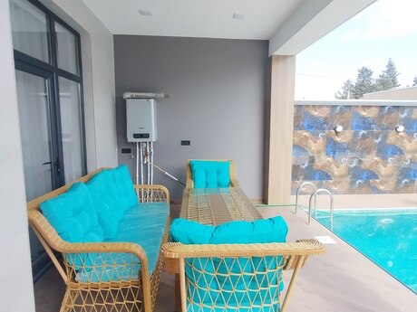 4 otaqlı həyət evi/bağ evi - Mərdəkan q. - 170 m²