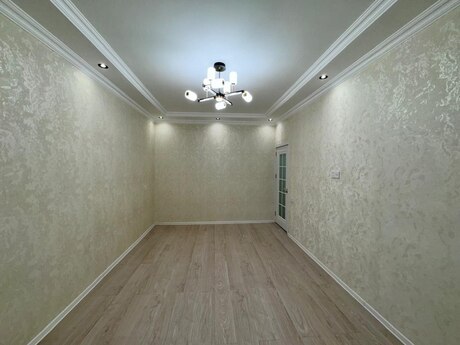 2 otaqlı köhnə tikili - Azadlıq Prospekti m. - 55 m²