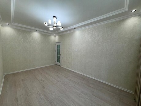 2 otaqlı köhnə tikili - Azadlıq Prospekti m. - 55 m²