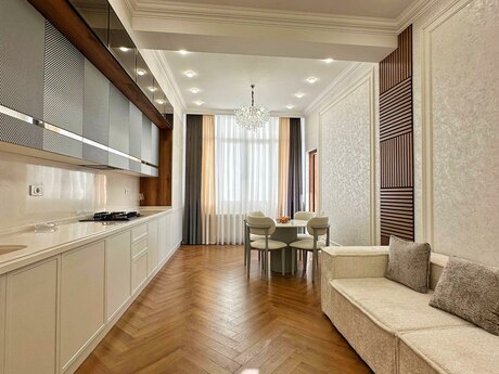 3-комн. новостройка - м. Нариман Нариманов - 130 м²