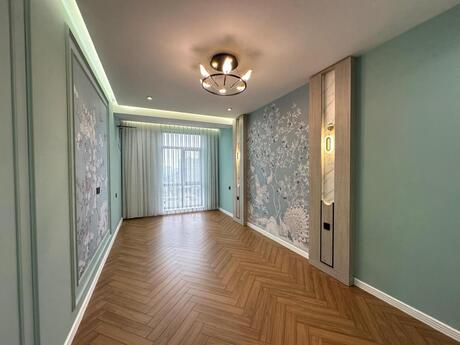 4 otaqlı yeni tikili - 8 Noyabr m. - 140 m²