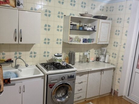 4 otaqlı köhnə tikili - Xalqlar Dostluğu m. - 100 m²