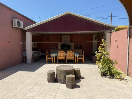 7 otaqlı həyət evi/bağ evi - Buzovna q. - 260 m²