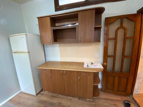 2 otaqlı həyət evi/bağ evi - İnşaatçılar m. - 60 m²
