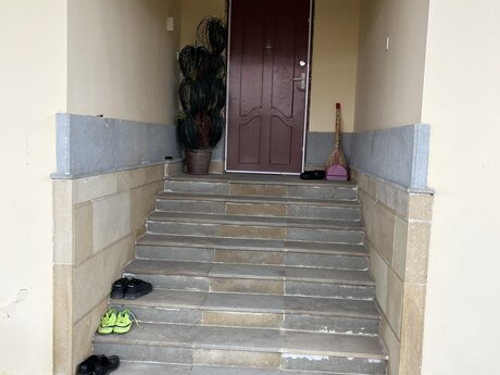 3 otaqlı həyət evi/bağ evi - Xocəsən m. - 110 m²