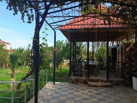 4 otaqlı həyət evi/bağ evi - Dübəndi q. - 140 m²