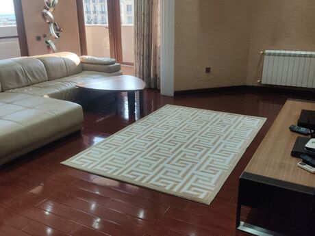 Elan №6075236 - Bakı, 28 May m., 4 otaqlı, 172 m², 12/22 mərtəbə