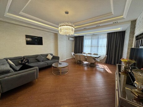 3-комн. новостройка - м. Элмляр Академиясы - 122 м²