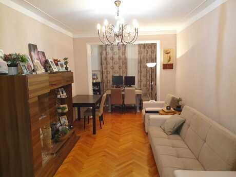 Elan №6075257 - Bakı, 28 May m., 3 otaqlı, 68 m², 3/5 mərtəbə