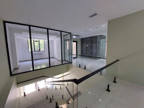 Elan №6075256 - Bakı, Elmlər Akademiyası m., 350 m²