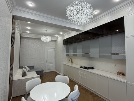 3-комн. новостройка - м. Нариман Нариманов - 132 м²